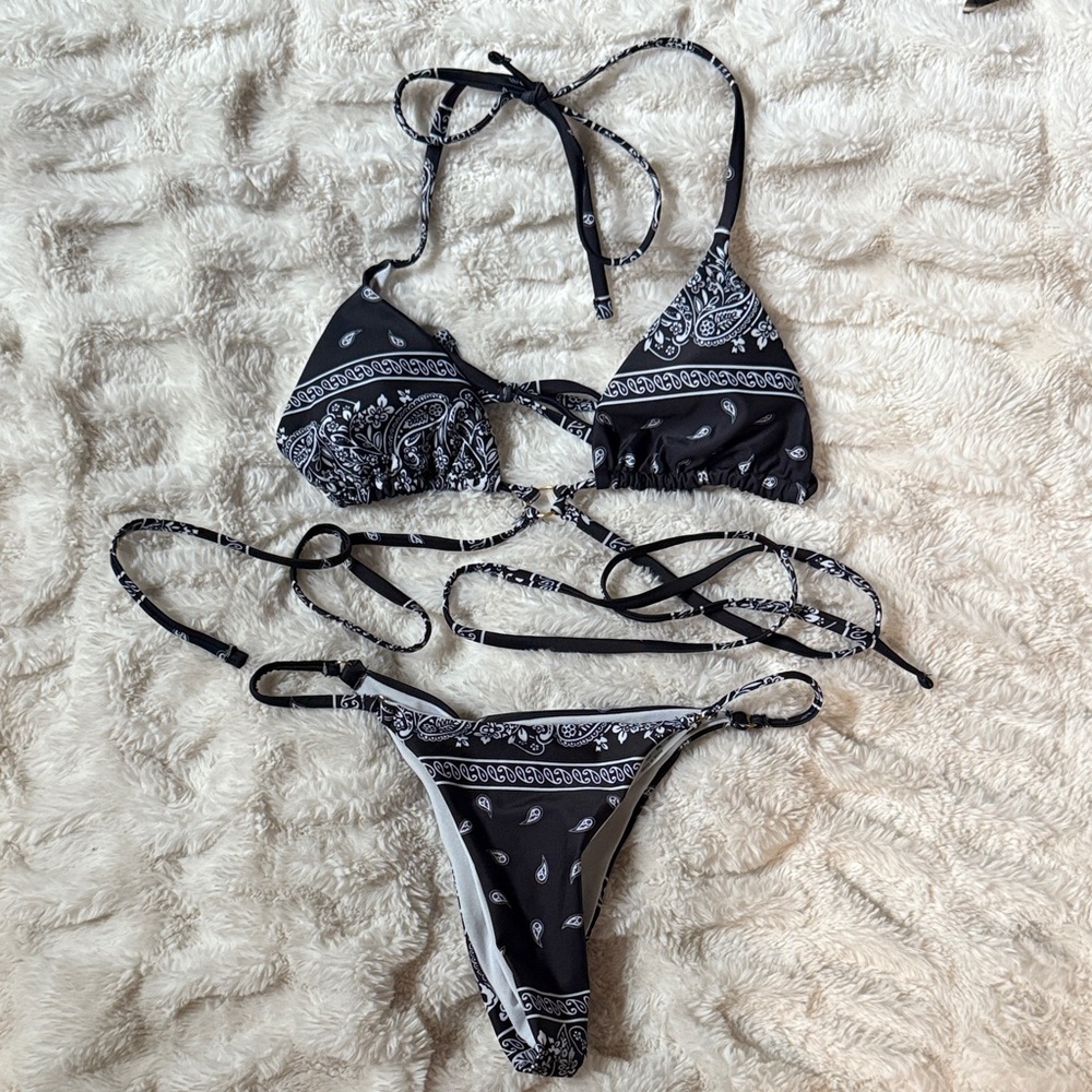 Stylish Black and White Bandana Bikini Set